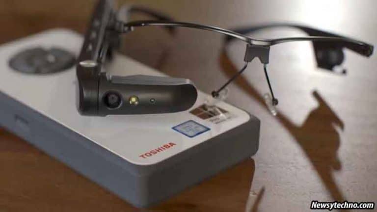 Toshiba DYNAEDGE AR Smart Glasses! Very Cool Eye-wear Technology